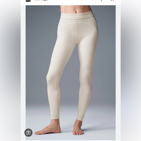 Alo Yoga Pants - ALO Yoga Alo Yoga Airbrush High Waist Heart Throb Legging - Oat Milk/White in Cr